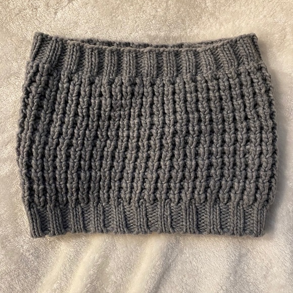 Michael Kors Toggle Neck Warmer - Picture 4 of 13